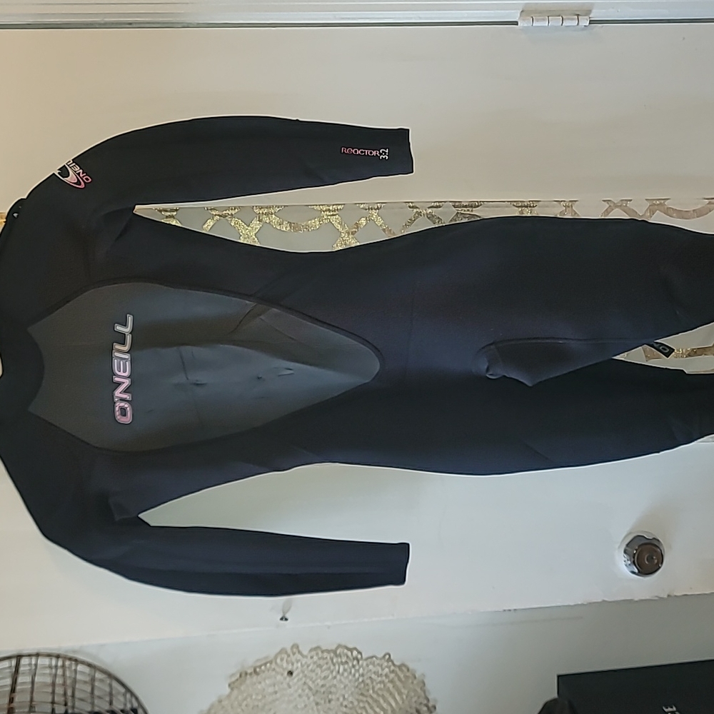 O'Neill Black Wetsuit - Picture 8 of 11